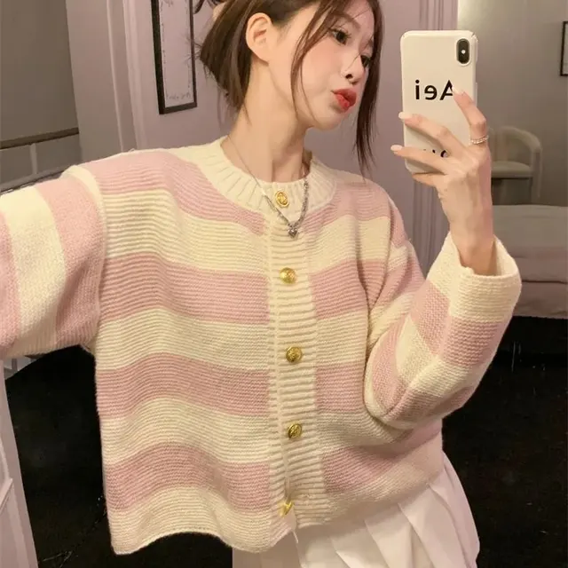 Cardigan rayé en maille