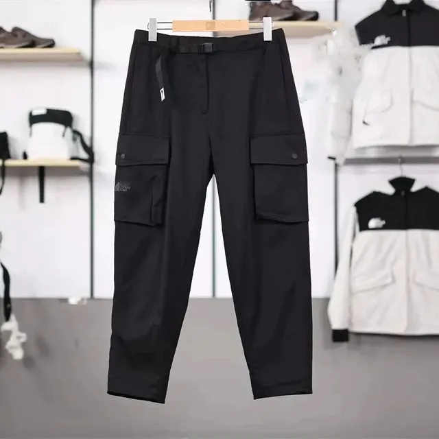 Pantalon cargo multipoches