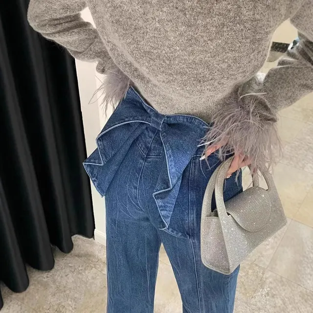 Jean large à nœud