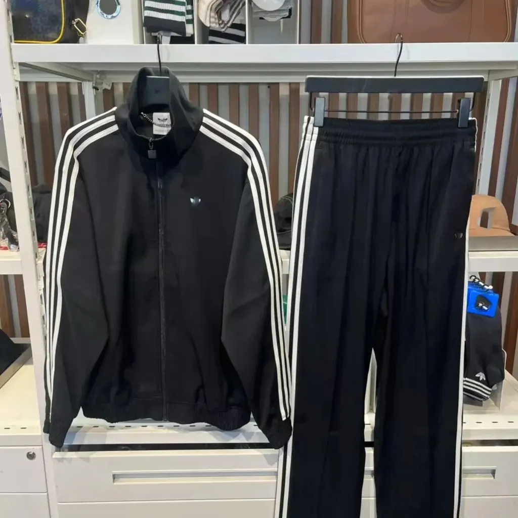 Survêtement adidas