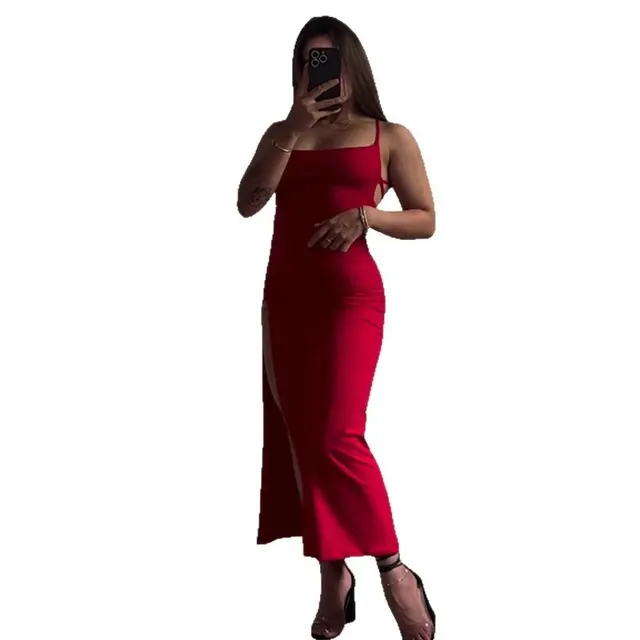 Robe fendue dos nu