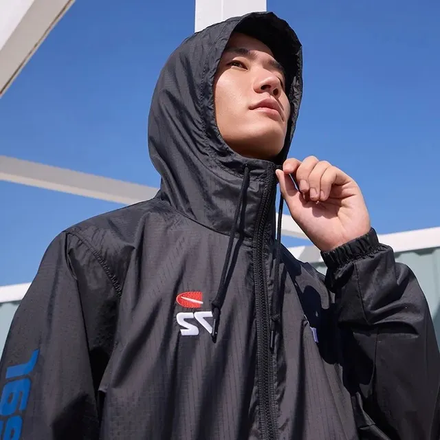 Coupe-vent Nike à capuche