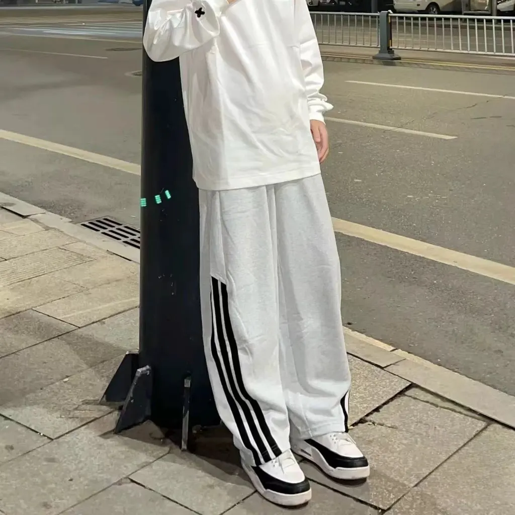 Pantalon jogging à rayures