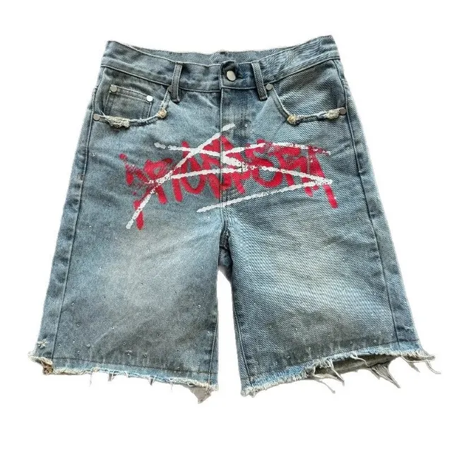Short en denim graffiti