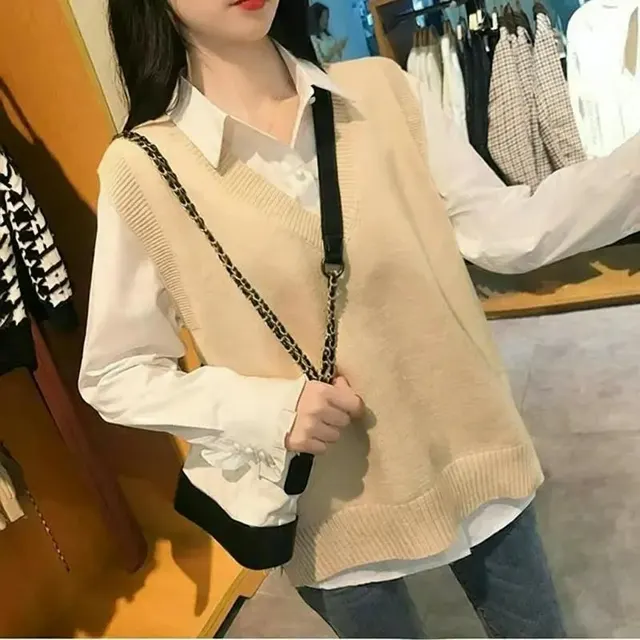 Pull sans manches col V