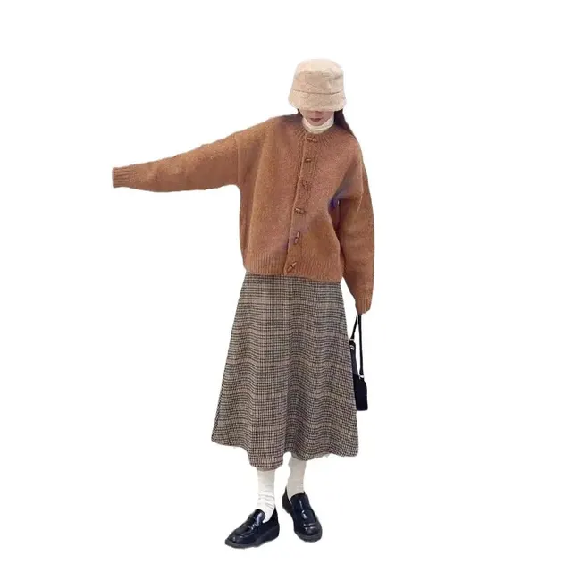 Cardigan maille boutons corne
