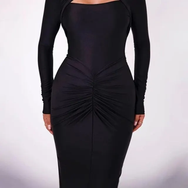 Robe longue moulante froncée