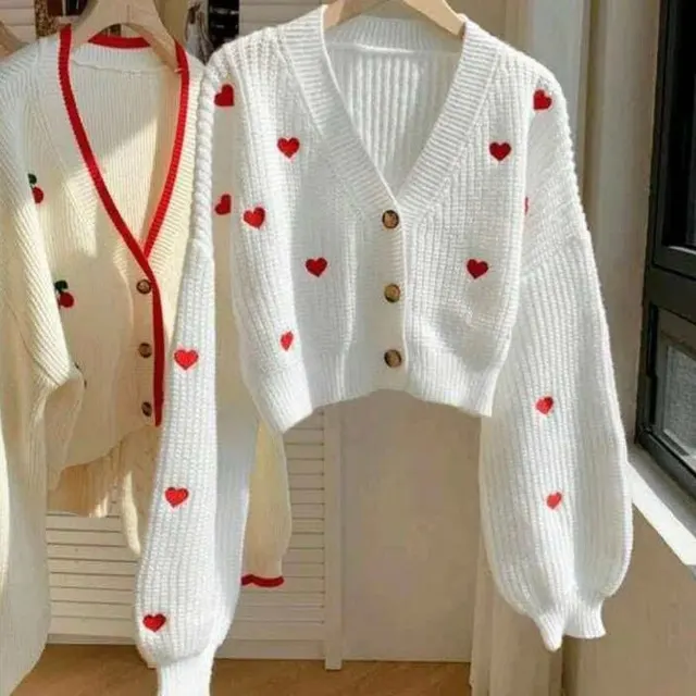 Cardigan brodé cœurs