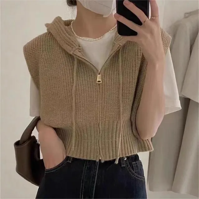 Gilet en maille à capuche