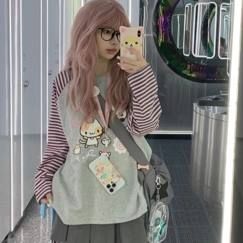 Sweat imprimé chat kawaii