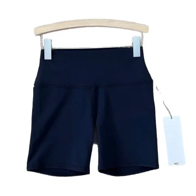 Short cycliste taille haute