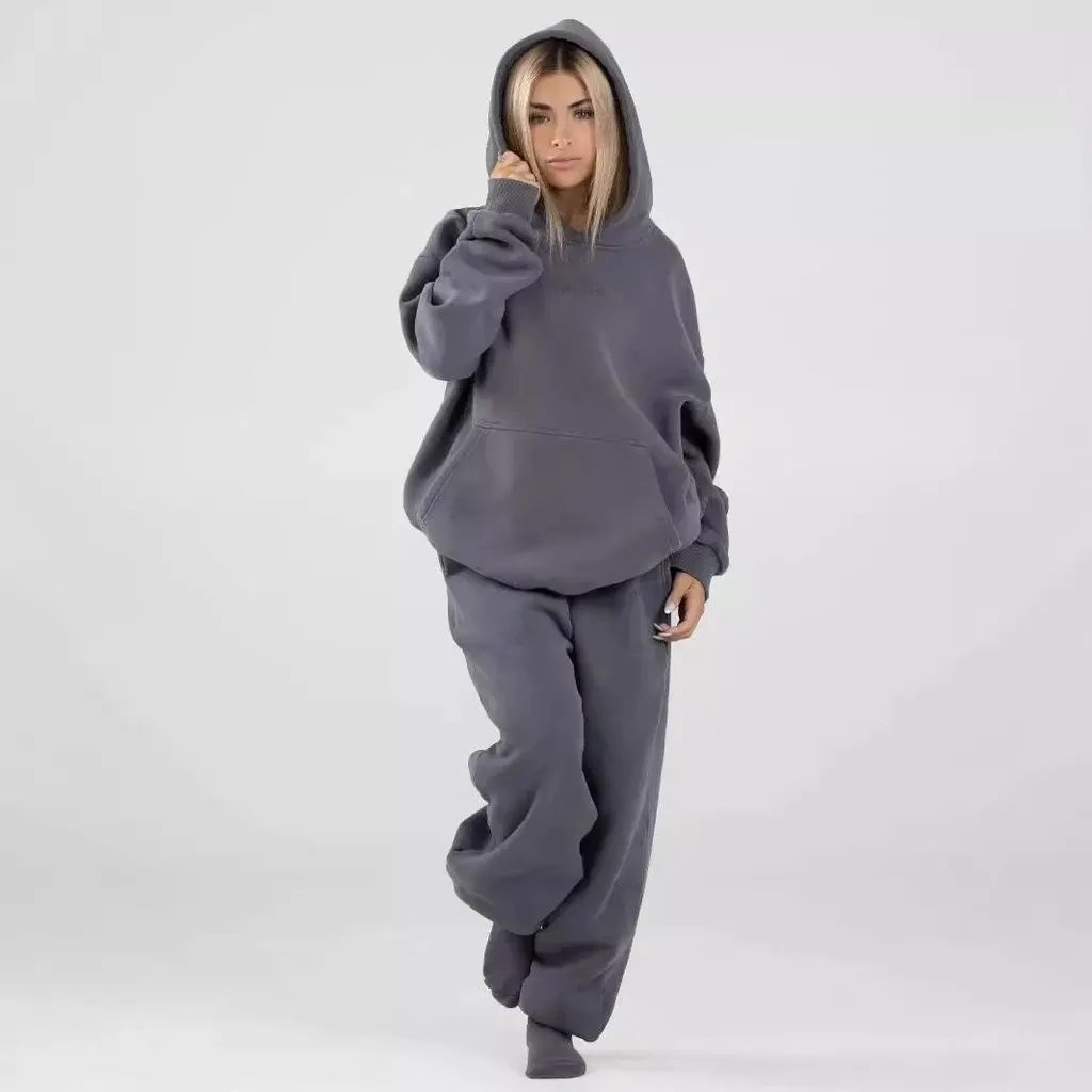 Ensemble hoodie et jogging