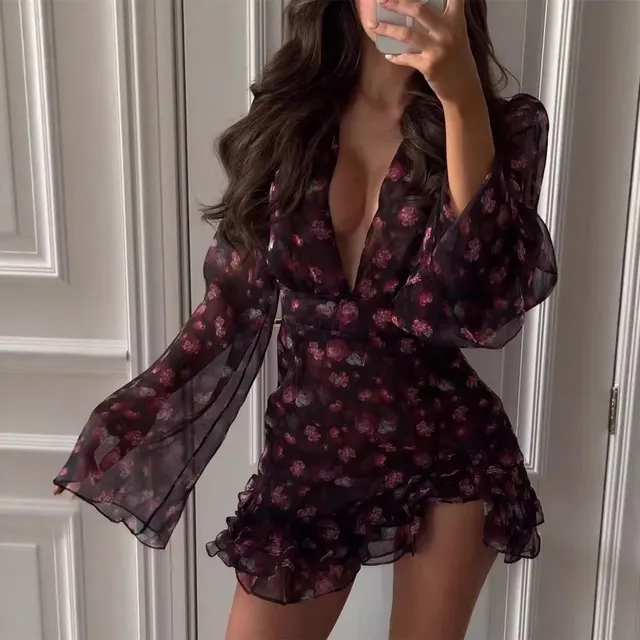 Robe fleurie à volants