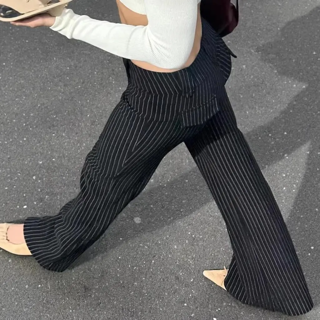 Pantalon rayé taille basse