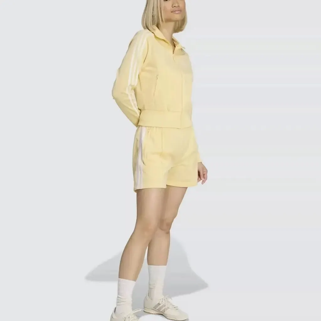 Short Adidas à trois bandes