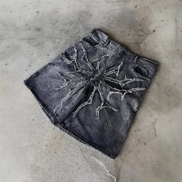 Short en jean gothique