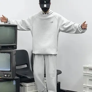 Ensemble jogging à capuche
