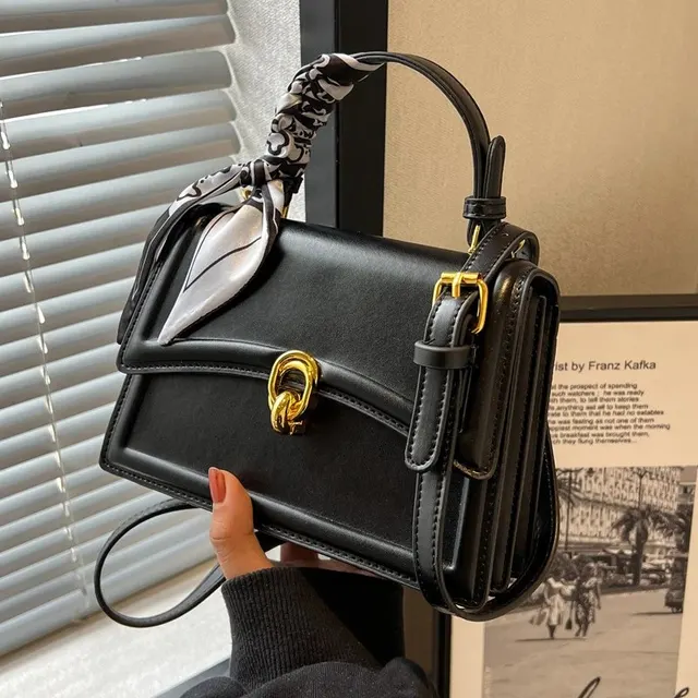Sac à main avec foulard