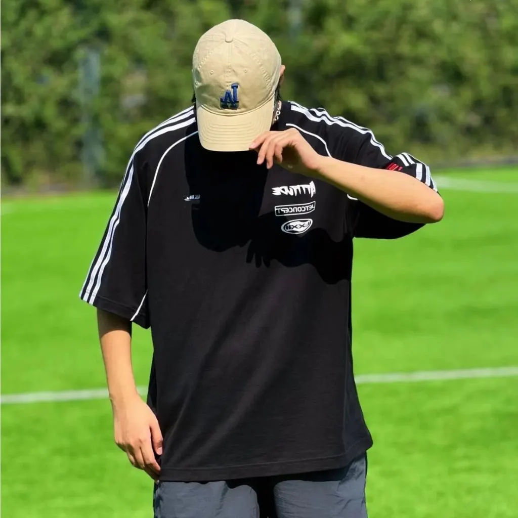 T-shirt Adidas à trois bandes