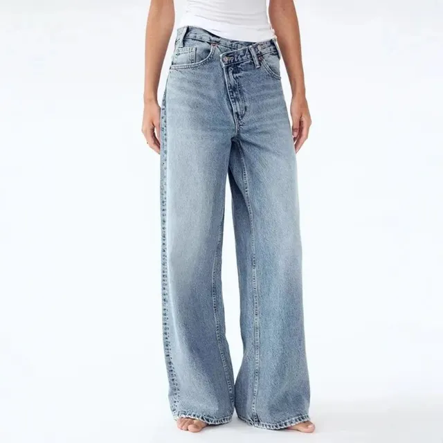 Jean large taille croisée