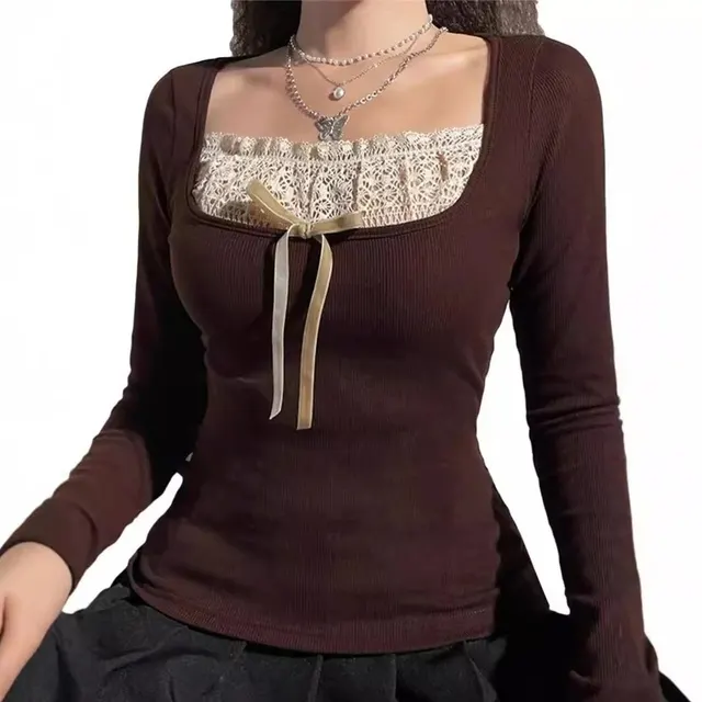 Top col carré dentelle