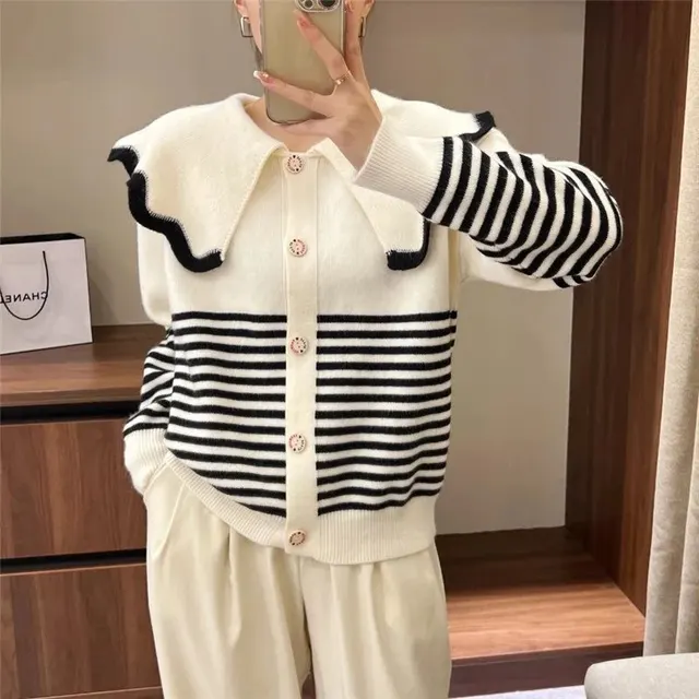 Cardigan rayé col claudine