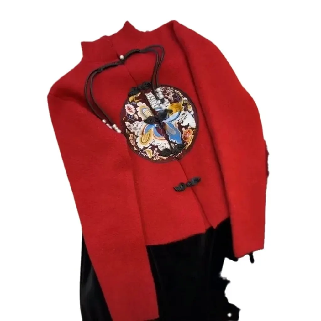 Pull brodé style chinois