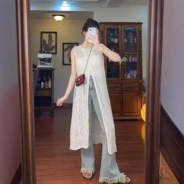 Robe gilet en maille ajourée