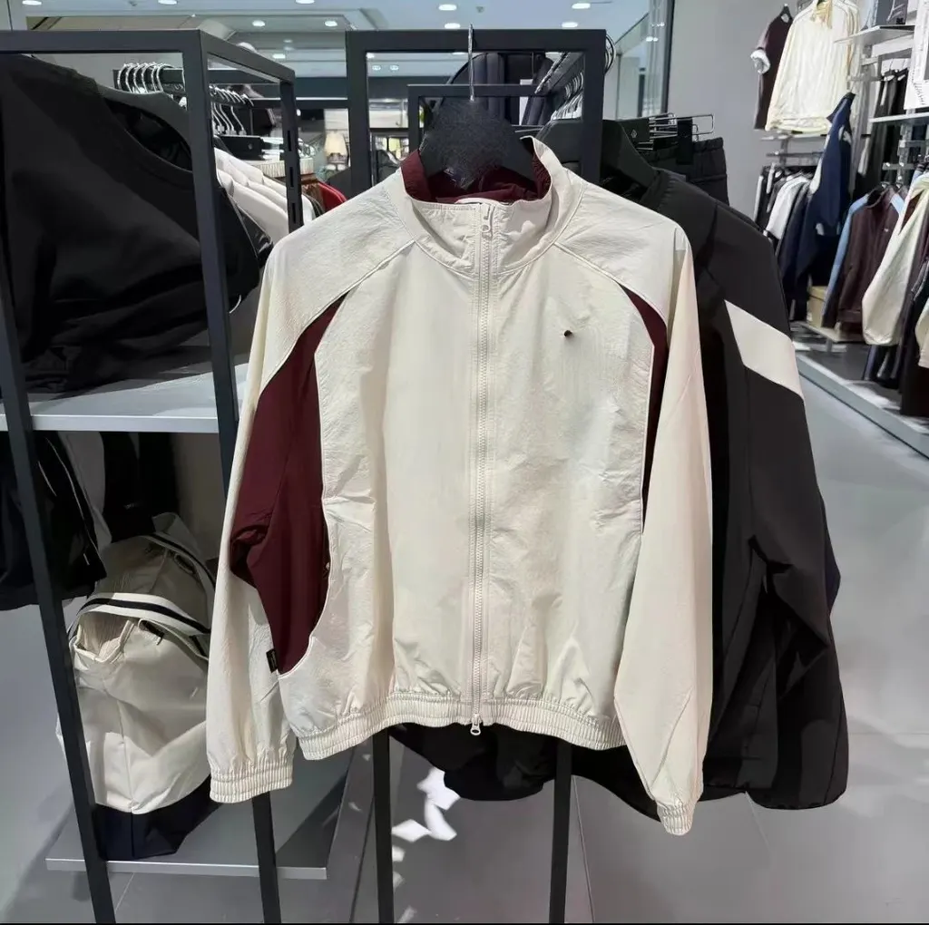 Veste coupe-vent zippée