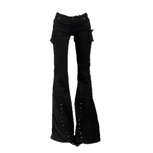 Jean flare cargo clouté