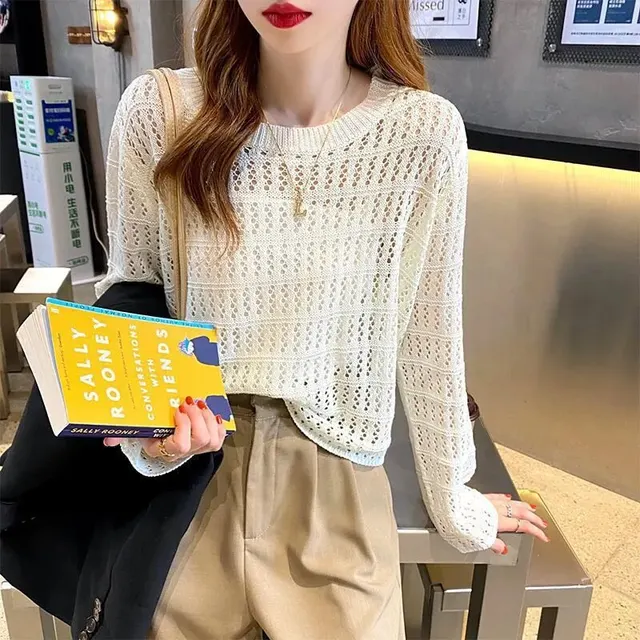 Pull ajouré en maille