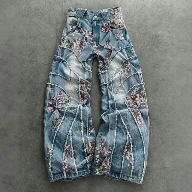 Jean large brodé cerisier