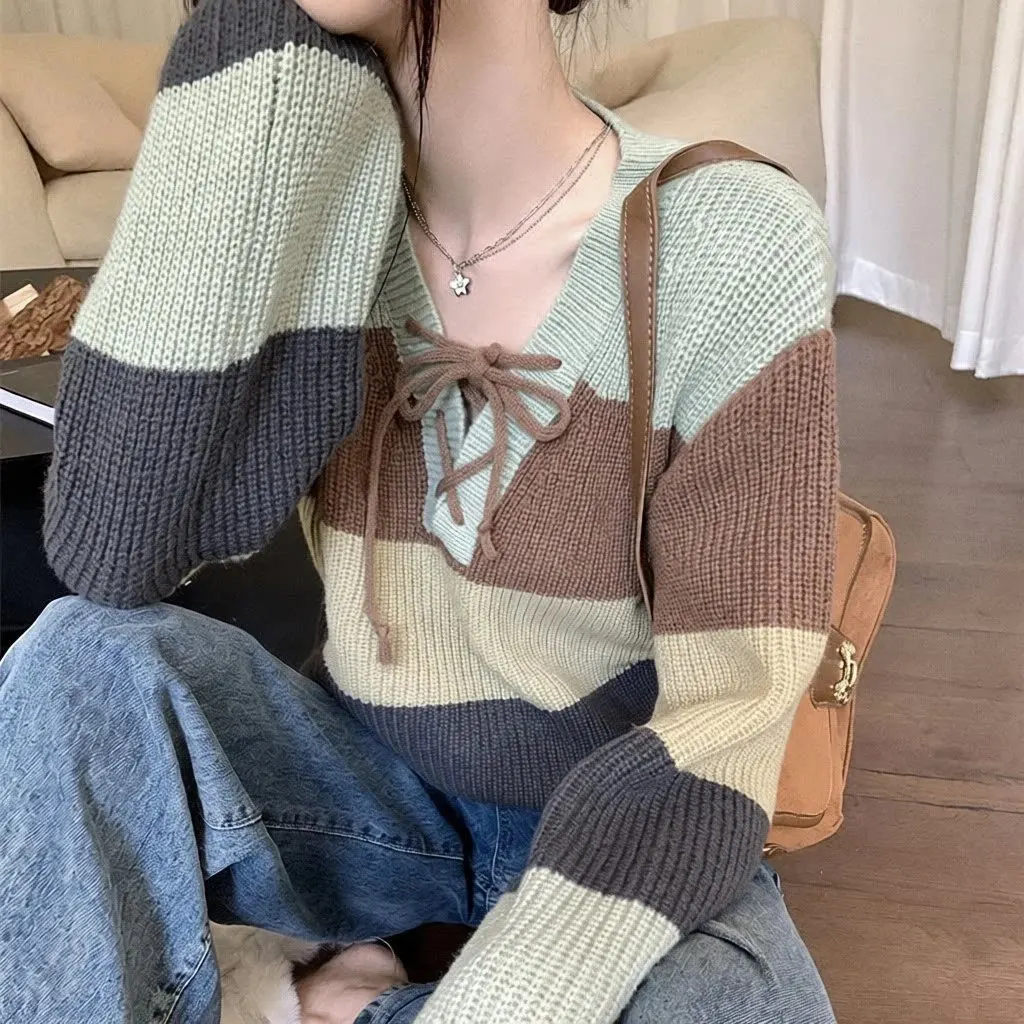 Pull en maille à lacets