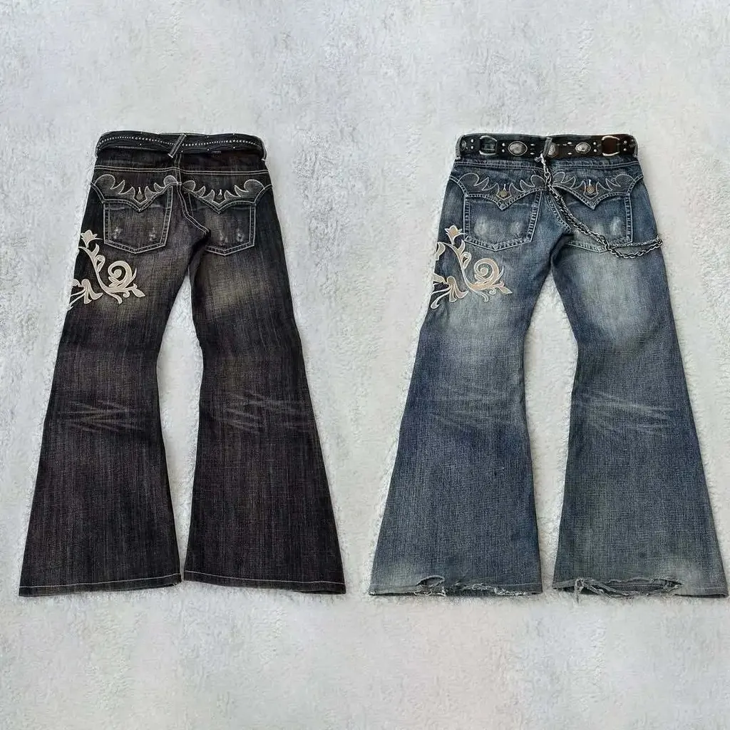 Jean flare brodé Y2K