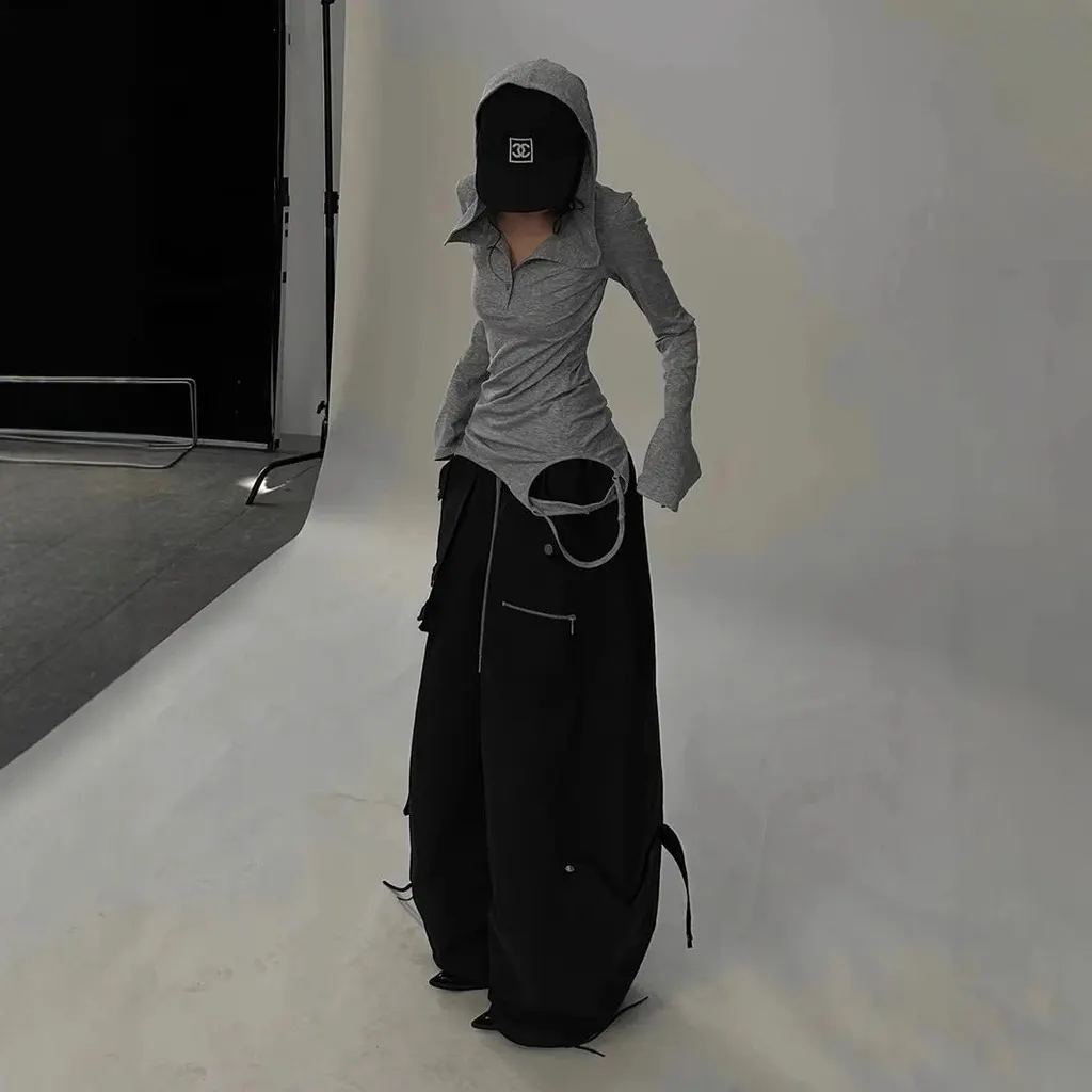 Top slim à capuche