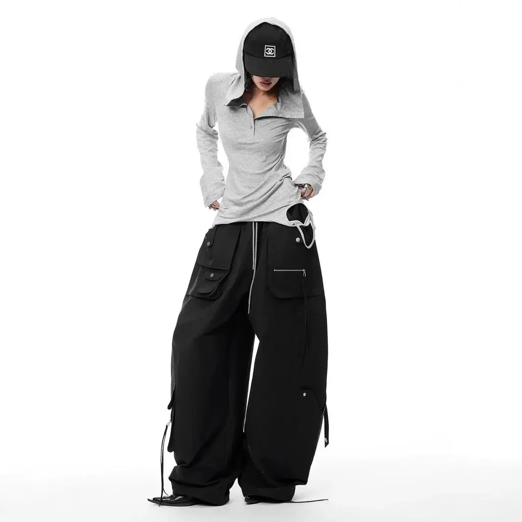 Top slim à capuche