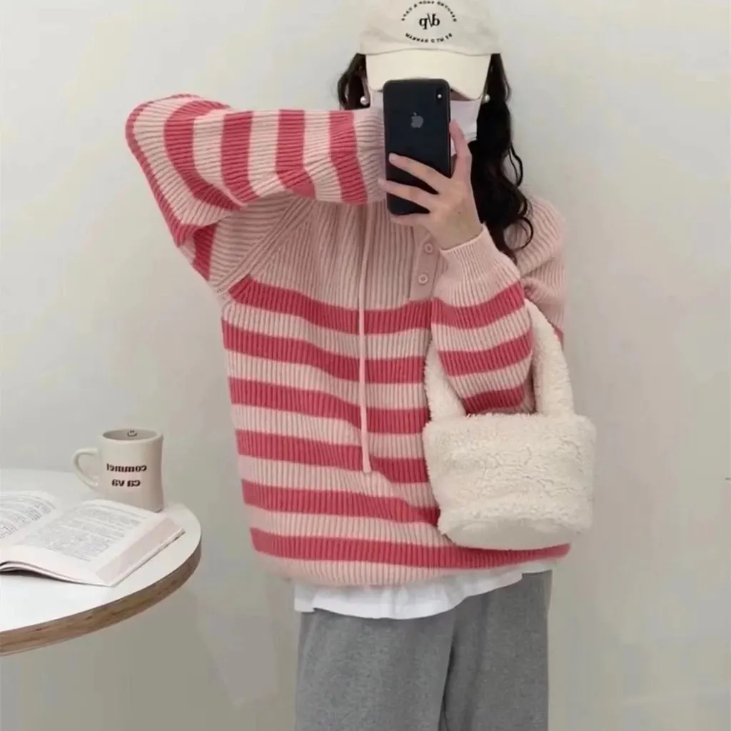 Pull à capuche rayé