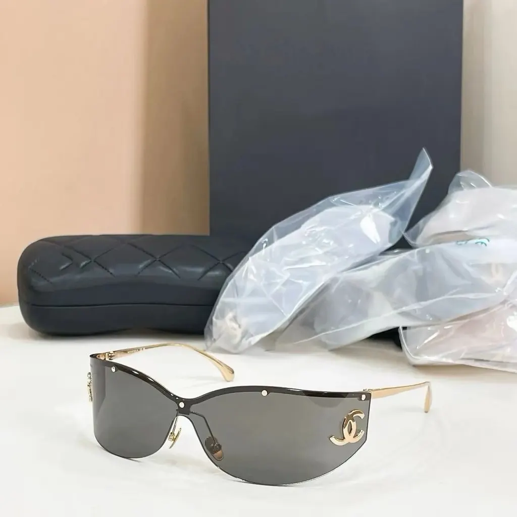 Lunettes de soleil Chanel