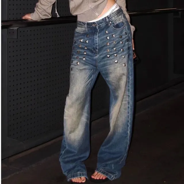 Jean large à rivets
