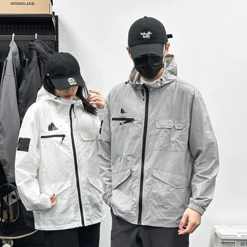 Veste coupe-vent à capuche