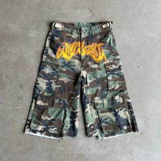 Short cargo camouflage