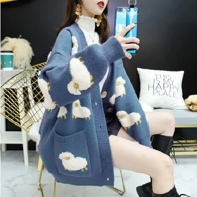 Cardigan motif moutons