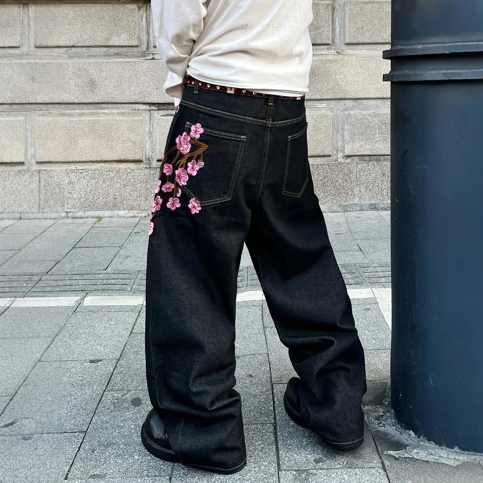 Jean baggy brodé fleurs