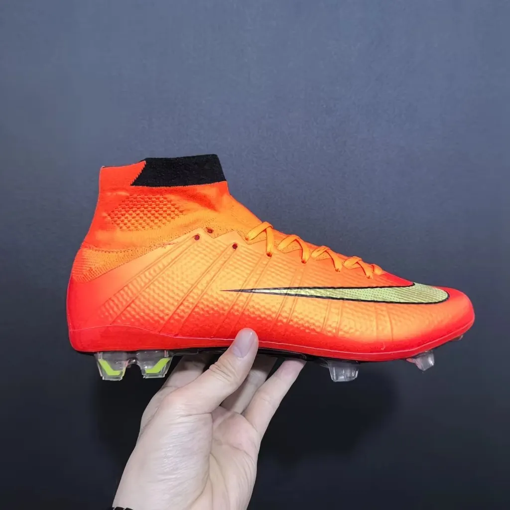 Crampons de foot Nike Mercurial