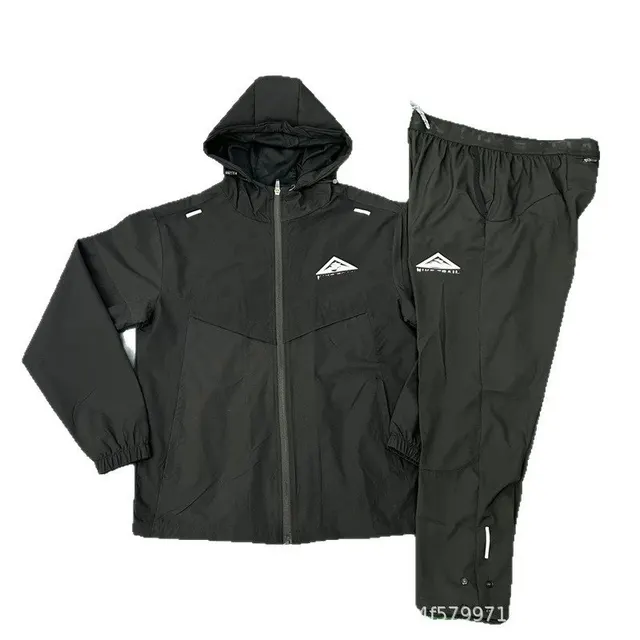 Ensemble Nike Trail