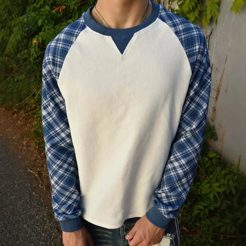 T-shirt raglan manches à carreaux