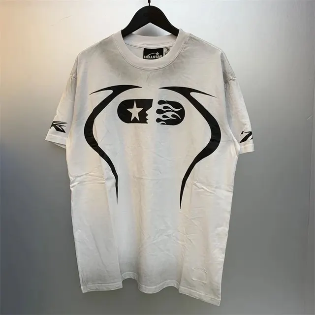 T-shirt Hellstar