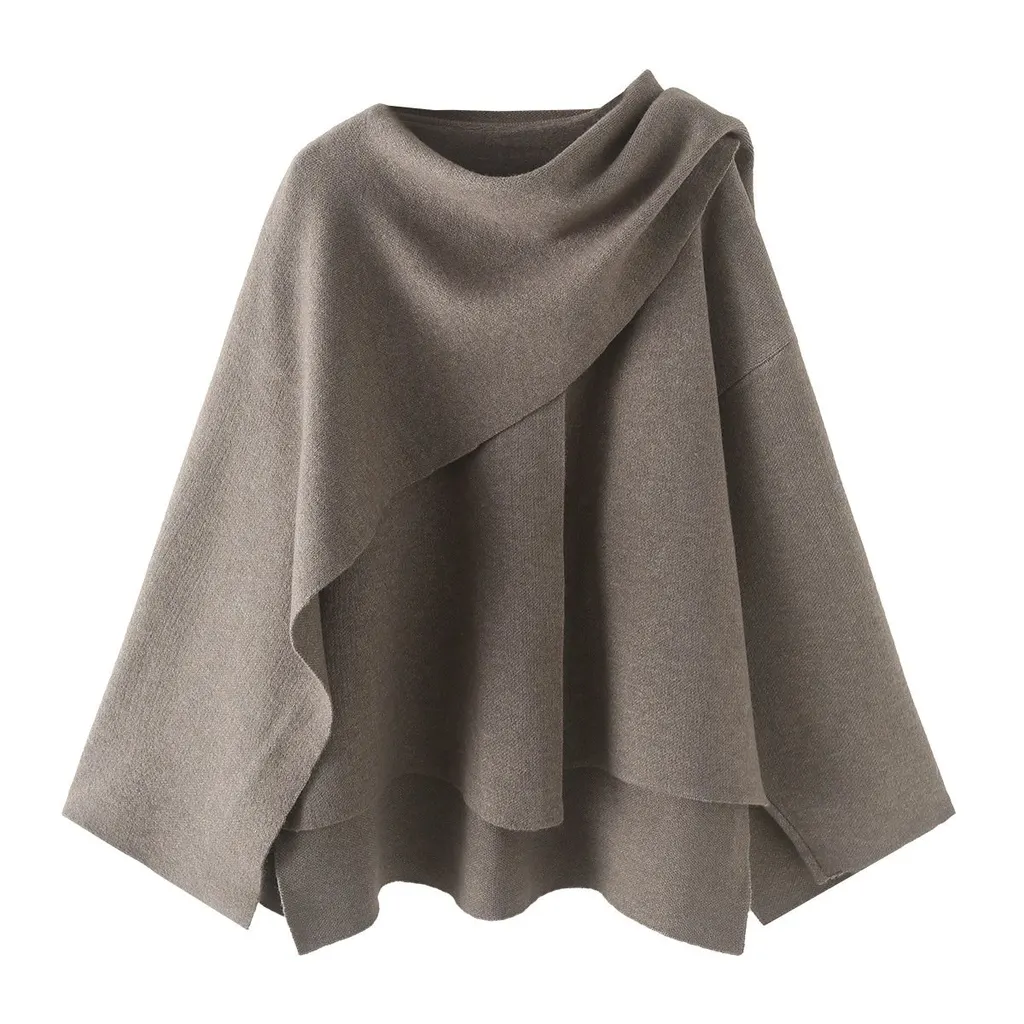 Pull cape à écharpe intégrée