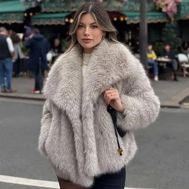Veste en fausse fourrure