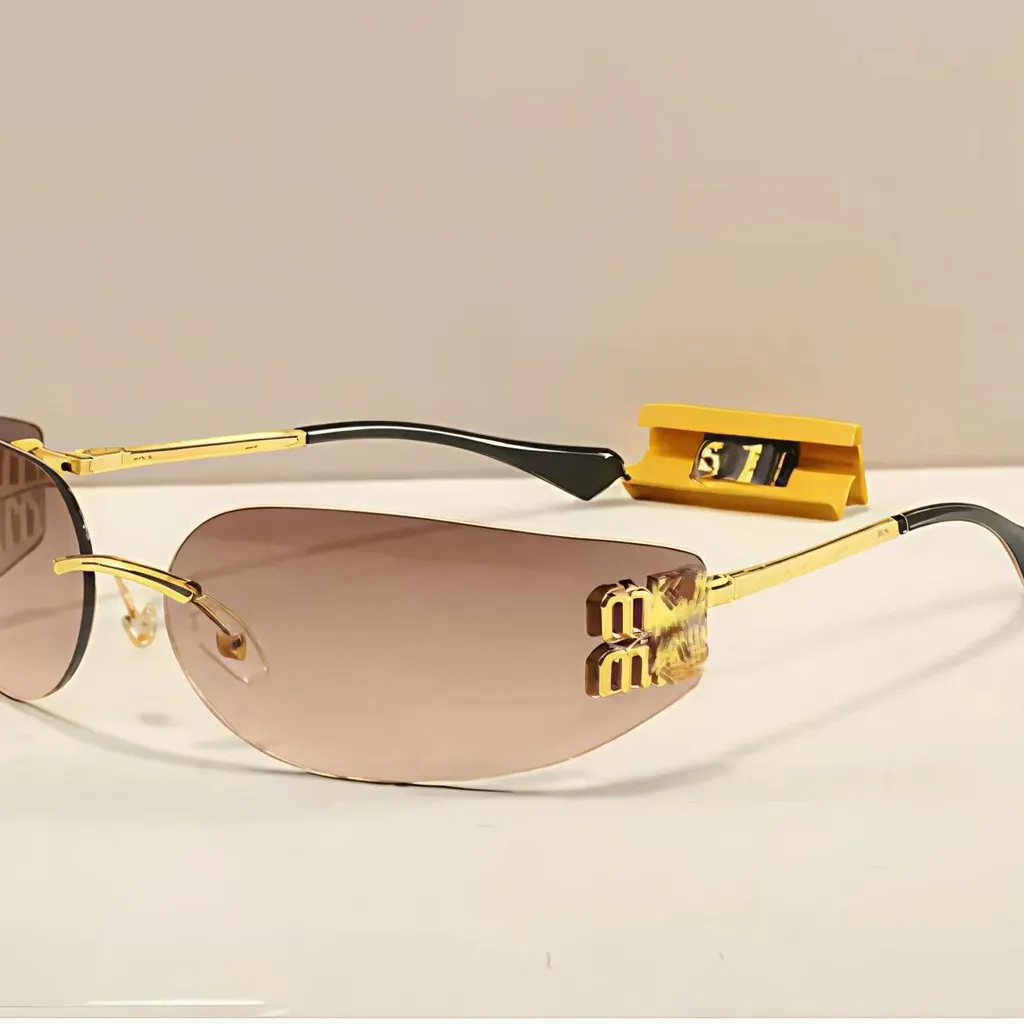 Lunettes de soleil Miu Miu